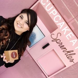 Meet your Posher, Nissi